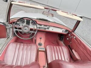 Image 30/50 of Mercedes-Benz 230 SL (1966)