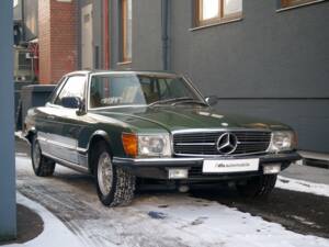 Afbeelding 21/41 van Mercedes-Benz 280 SLC (1977)