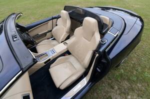 Image 44/50 of Aston Martin DB 9 Volante (2006)
