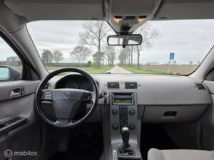 Image 16/33 de Volvo V50 2.4 (2005)