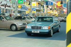 Bild 8/50 von Mercedes-Benz 300 SE (1991)