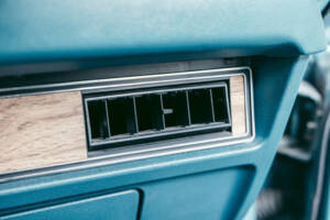 Bild 56/102 von Ford Mustang II Ghia 170 (1976)