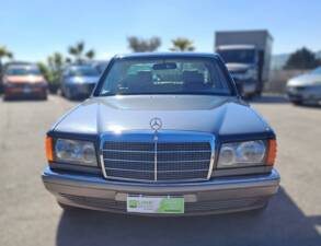 Image 19/50 of Mercedes-Benz 300 SE (1990)
