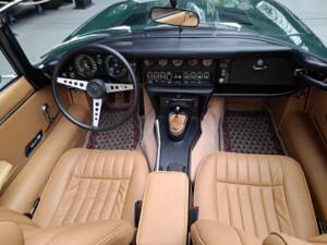 Image 12/29 de Jaguar Type E V12 (1975)