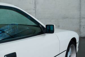 Immagine 29/50 di BMW 850i (1990)