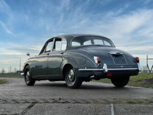 Immagine 3/30 di Jaguar 240 (1968)