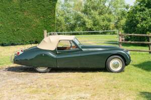 Image 5/50 of Jaguar XK 120 DHC (1954)