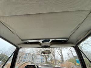 Image 40/44 of Mercedes-Benz 280 SEL 3,5 (1971)