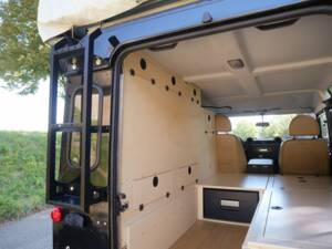 Image 37/50 of Land Rover Defender 110 (1900)