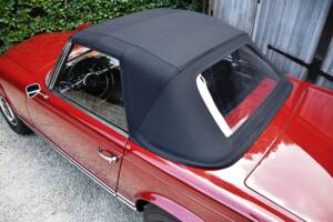 Image 22/45 de Mercedes-Benz 230 SL (1964)