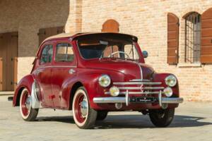 Immagine 2/50 di Renault 4 CV Décapotable (1957)