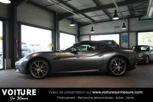 Imagen 6/39 de Ferrari California (2010)