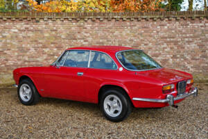 Image 27/50 of Alfa Romeo 2000 GTV (1972)