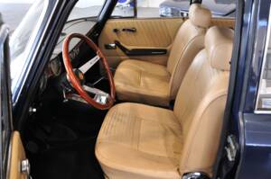 Image 12/35 of Alfa Romeo 2000 Berlina (1972)