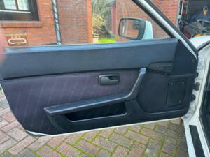 Image 37/45 of Porsche 944 Turbo (1985)