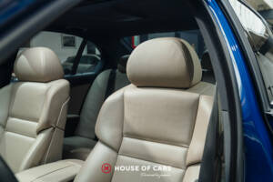 Image 19/25 of BMW M5 (2005)