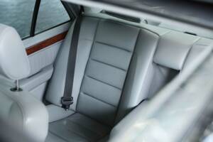 Bild 44/50 von Mercedes-Benz 500 E (1993)
