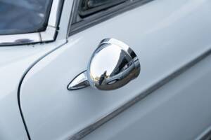 Image 14/29 de Peugeot 404 Coupé (1966)