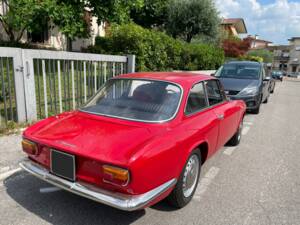 Afbeelding 6/15 van Alfa Romeo Giulia GT 1300 Junior (1968)