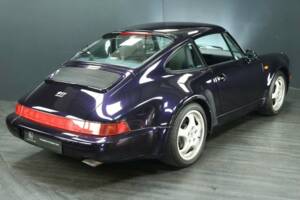 Immagine 2/50 di Porsche 911 Carrera 4 (1993)