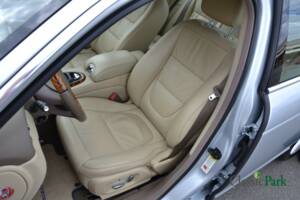 Immagine 19/46 di Jaguar XJ 8 3.5 (2007)