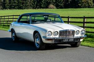 Image 1/50 of Jaguar XJ 5.3 C (1976)