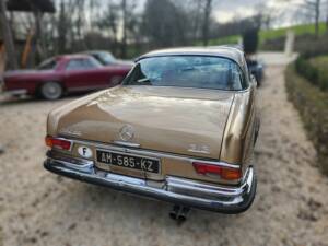 Image 4/8 de Mercedes-Benz 280 SE 3,5 (1971)