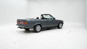 Afbeelding 2/15 van BMW 325i Baur TC (1988)