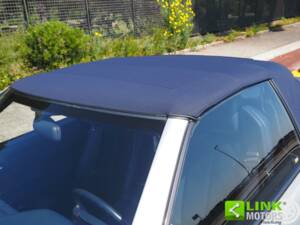 Image 38/50 of Mercedes-Benz 300 SL-24 (1992)