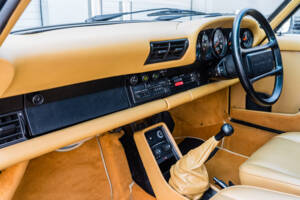 Image 40/67 de Porsche 911 Turbo 3.3 (1986)