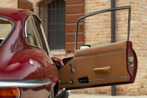 Afbeelding 44/50 van Jaguar E-Type V12 (2+2) (1972)