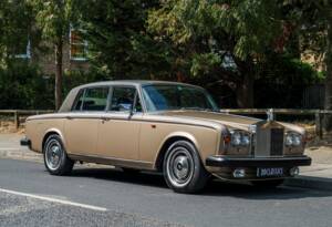 Image 2/28 of Rolls-Royce Silver Wraith II (1980)