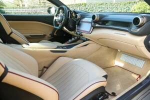 Imagen 29/50 de Ferrari GTC4Lusso (2018)