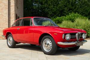 Afbeelding 2/50 van Alfa Romeo Giulia 1600 Sprint GT Veloce (1967)