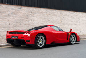 Image 4/29 of Ferrari Enzo Ferrari (2002)