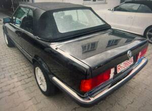 Image 2/5 of BMW 320i (1989)