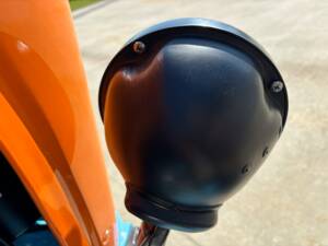 Image 101/106 of Lamborghini 2R (1965)
