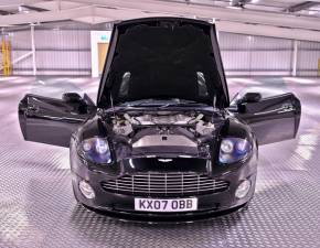Bild 13/50 von Aston Martin V12 Vanquish S Ultimate Edition (2007)