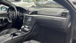 Image 14/42 de Maserati GranCabrio 4.7 (2010)