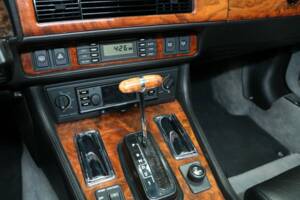 Image 23/50 de Jaguar XJS 5.3 V12 (1992)