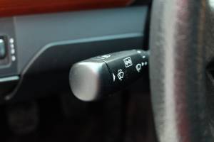 Bild 33/73 von Mercedes-Benz 230 E (1991)