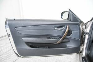 Immagine 35/50 di BMW 125i (2011)