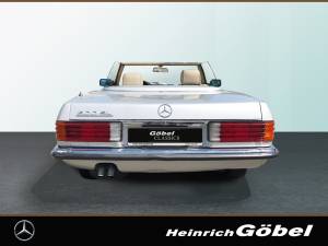 Image 5/25 of Mercedes-Benz 500 SL (1984)