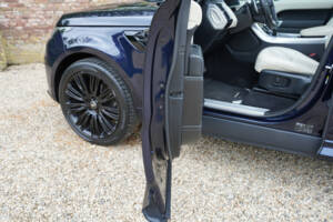 Image 13/50 of Land Rover Range Rover Sport P400e PHEV (2020)