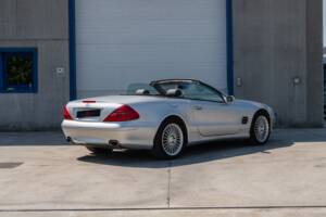 Image 18/86 de Mercedes-Benz SL 500 (2002)