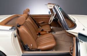 Image 35/41 of Mercedes-Benz 280 SL (1969)