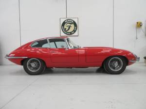 Afbeelding 24/30 van Jaguar E-Type 4.2 (1966)