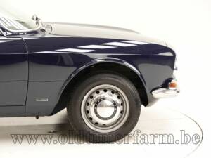 Image 10/15 de Alfa Romeo 1750 GT Veloce (1969)