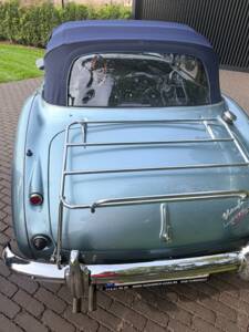 Afbeelding 6/21 van Austin-Healey 3000 Mk II (BJ7) (1963)