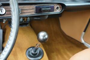 Image 39/50 of Volvo 1800 E (1972)